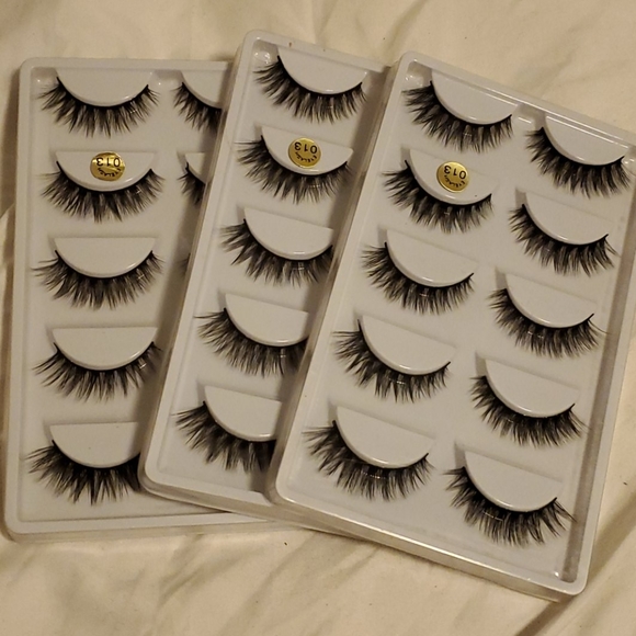 Lashes - Picture 3 of 3